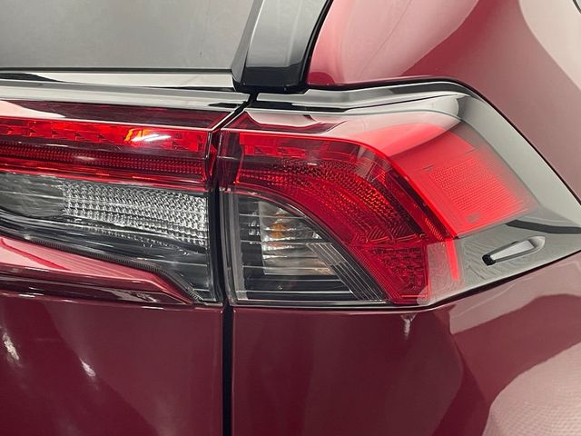 2022 Toyota RAV4 Hybrid LE AWD - 22931429 - 39