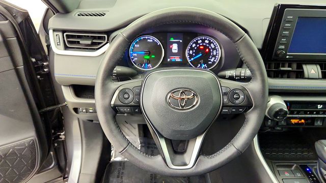 2022 Toyota RAV4 Hybrid SE AWD w/ Weather Pkg, Moonroof & Power Liftgate - 23098949 - 12