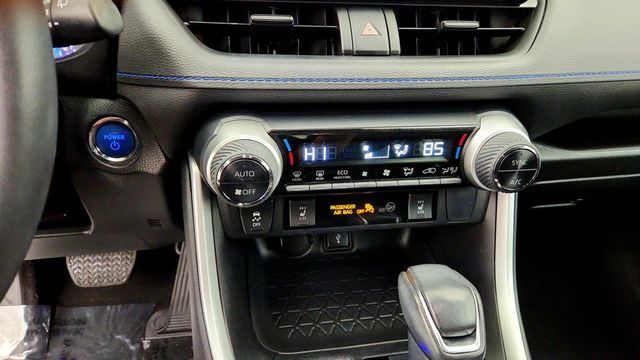 2022 Toyota RAV4 Hybrid SE AWD w/ Weather Pkg, Moonroof & Power Liftgate - 23098949 - 16
