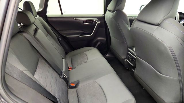 2022 Toyota RAV4 Hybrid SE AWD w/ Weather Pkg, Moonroof & Power Liftgate - 23098949 - 21