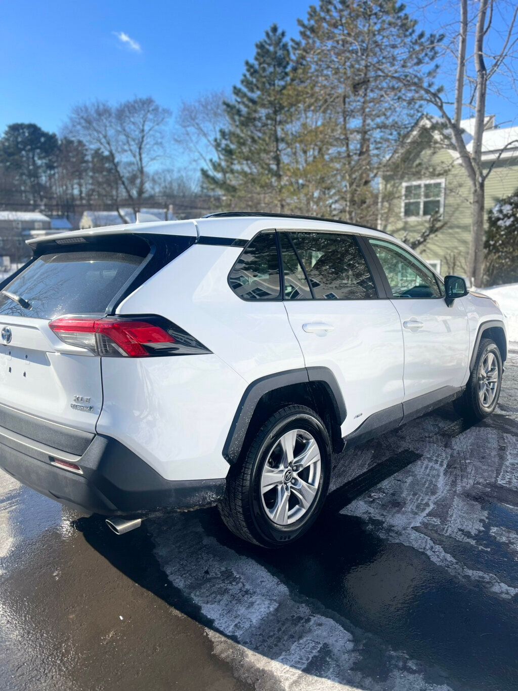2022 Toyota RAV4 Hybrid XLE AWD - 22978322 - 3