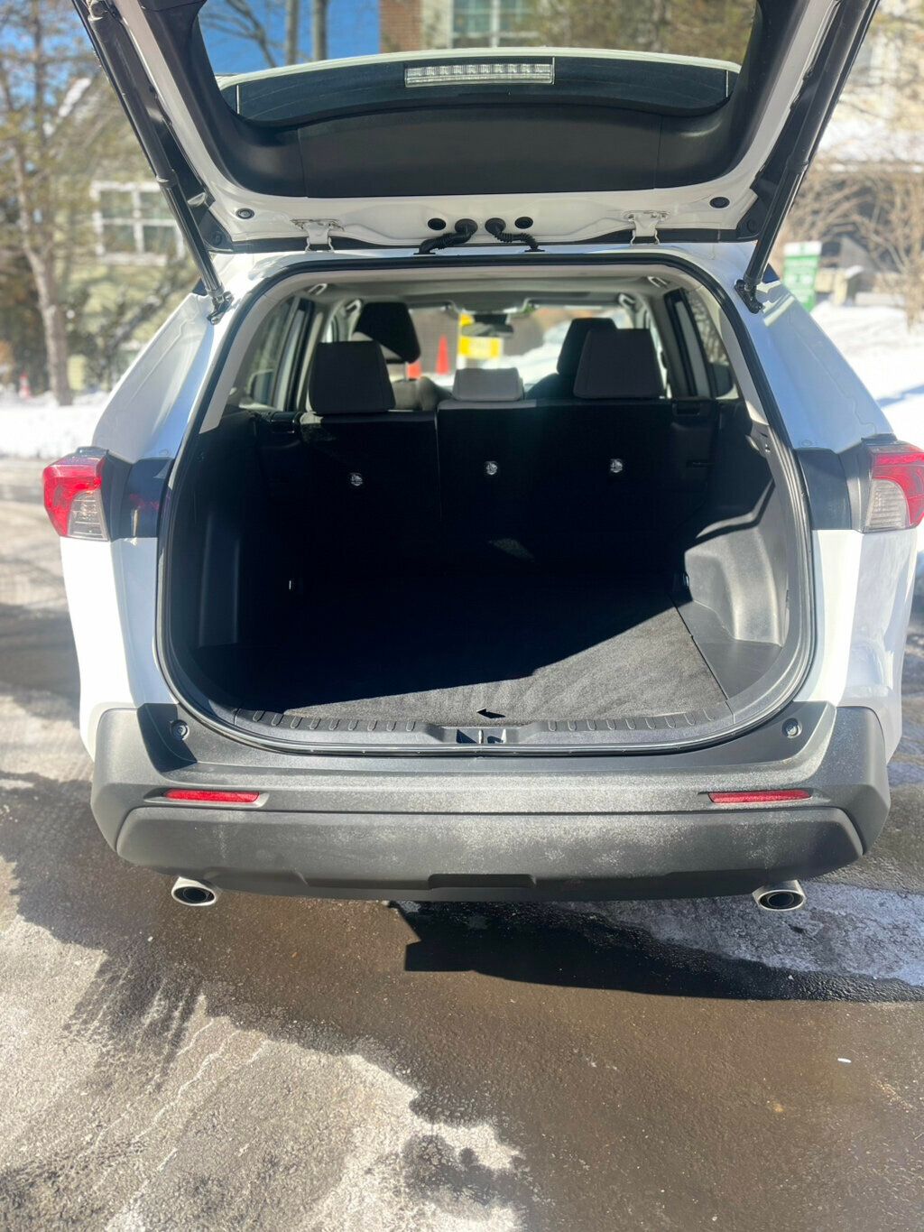 2022 Toyota RAV4 Hybrid XLE AWD - 22978322 - 6