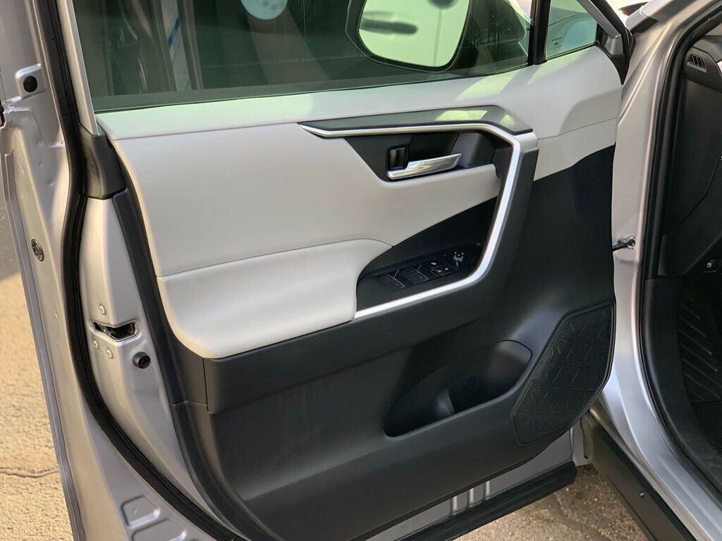 2022 Toyota RAV4 Hybrid XLE AWD - 22963090 - 13