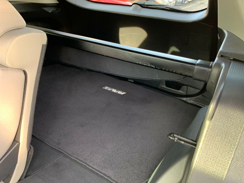 2022 Toyota RAV4 Hybrid XLE AWD - 22963090 - 26