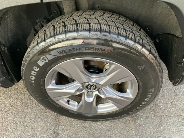 2022 Toyota RAV4 Hybrid XLE AWD - 22963090 - 37