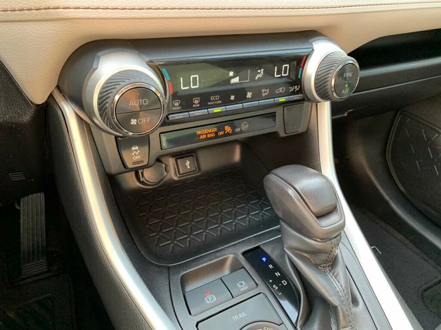 2022 Toyota RAV4 Hybrid XLE AWD - 22963090 - 39