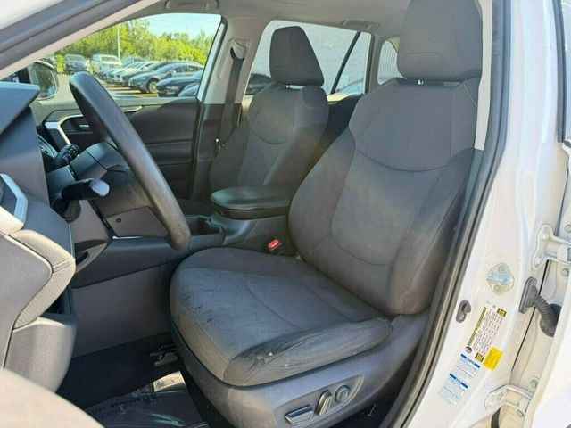 2022 Toyota RAV4 Hybrid XLE AWD - 23028510 - 14