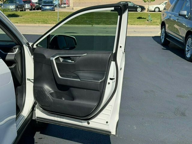 2022 Toyota RAV4 Hybrid XLE AWD - 23028510 - 18