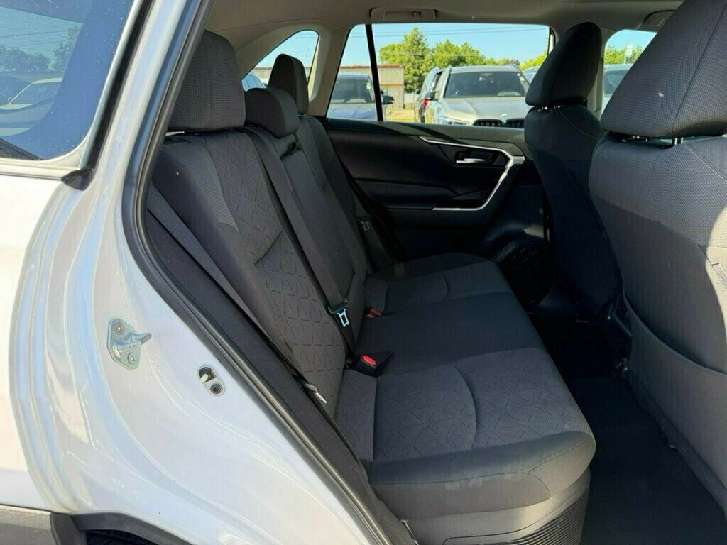 2022 Toyota RAV4 Hybrid XLE AWD - 23028510 - 19
