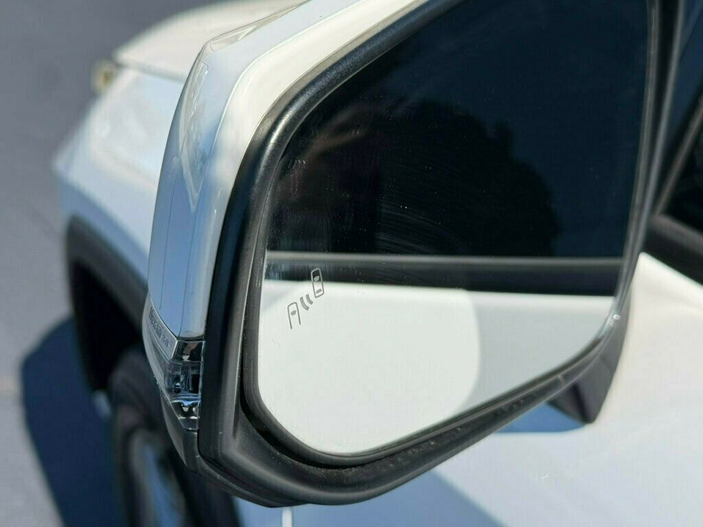 2022 Toyota RAV4 Hybrid XLE AWD - 23028510 - 33