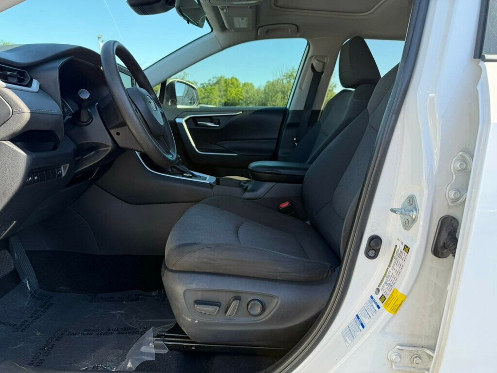 2022 Toyota RAV4 Hybrid XLE AWD - 23028510 - 34