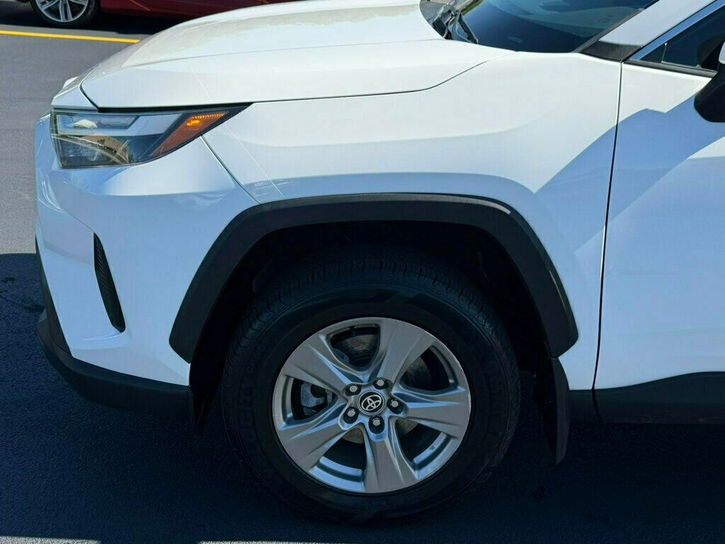 2022 Toyota RAV4 Hybrid XLE AWD - 23028510 - 38