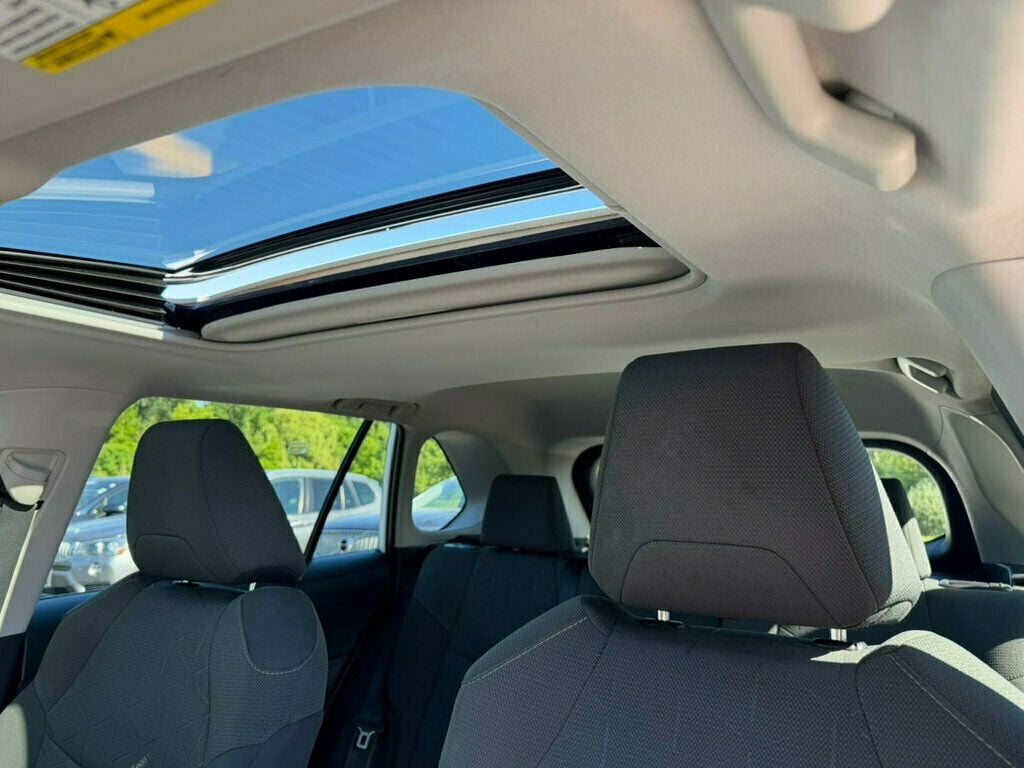 2022 Toyota RAV4 Hybrid XLE AWD - 23028510 - 4