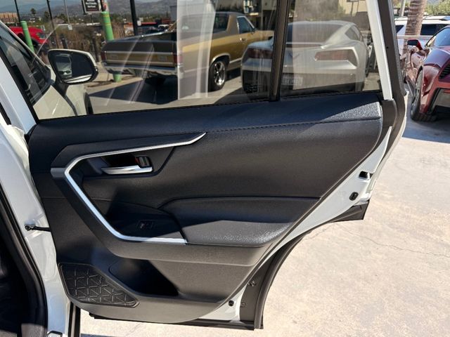 2022 Toyota RAV4 Hybrid XLE Premium AWD - 22922268 - 17