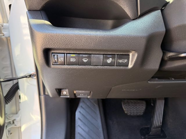 2022 Toyota RAV4 Hybrid XLE Premium AWD - 22922268 - 18