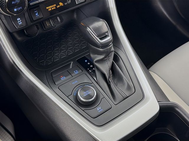 2022 Toyota RAV4 Hybrid XLE Premium AWD - 22969701 - 16