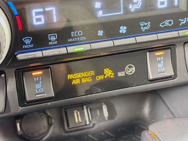 2022 Toyota RAV4 Hybrid XLE Premium AWD - 22969701 - 19