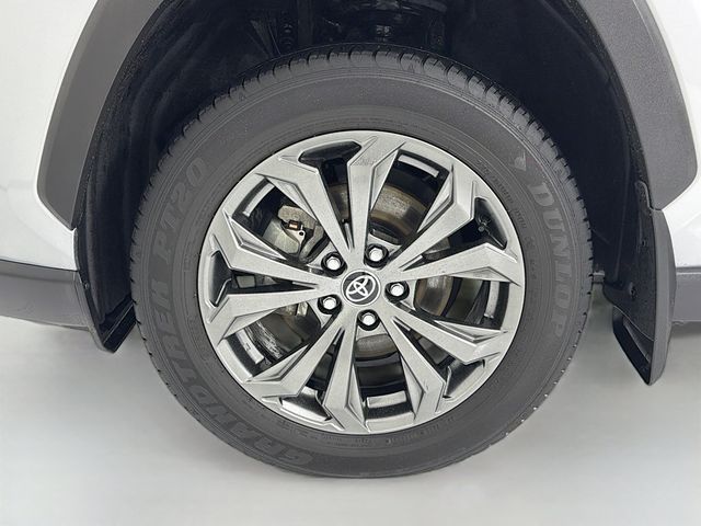 2022 Toyota RAV4 Hybrid XLE Premium AWD - 22969701 - 31