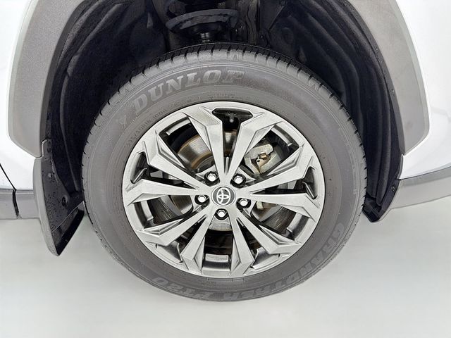 2022 Toyota RAV4 Hybrid XLE Premium AWD - 22969701 - 32