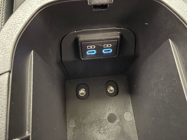 2022 Toyota RAV4 Hybrid XLE Premium AWD - 22942115 - 29