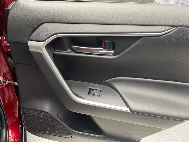 2022 Toyota RAV4 Hybrid XLE Premium AWD - 22942115 - 35