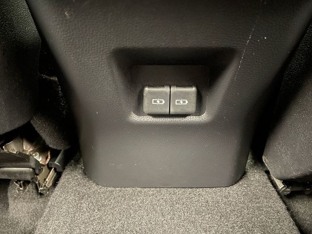 2022 Toyota RAV4 Hybrid XLE Premium AWD - 22942115 - 38