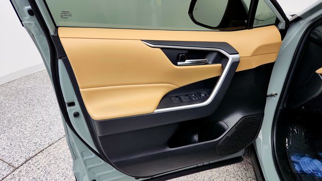 2022 Toyota RAV4 Hybrid XLE Premium AWD - 23102041 - 10
