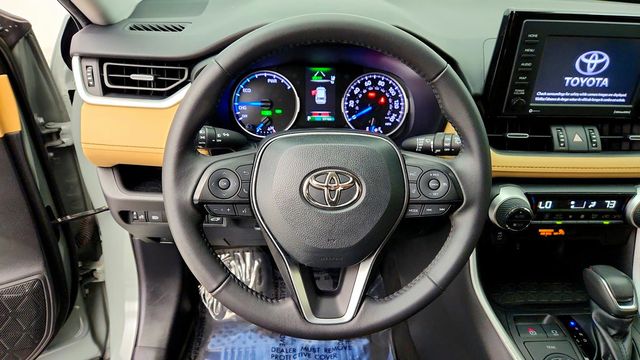 2022 Toyota RAV4 Hybrid XLE Premium AWD - 23102041 - 13