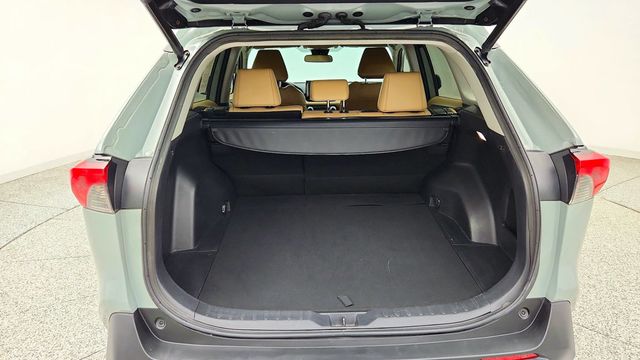 2022 Toyota RAV4 Hybrid XLE Premium AWD - 23102041 - 21