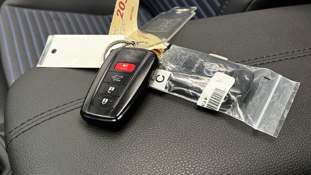 2022 Toyota RAV4 Hybrid XSE AWD - 23028011 - 29