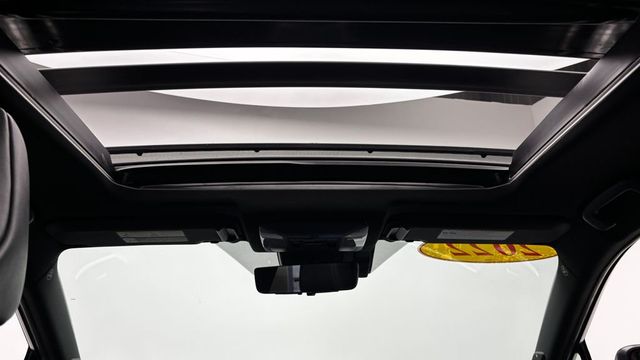 2022 Toyota RAV4 Hybrid XSE AWD - 23028011 - 34