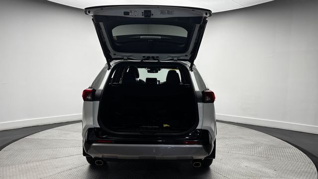 2022 Toyota RAV4 Hybrid XSE AWD - 23028011 - 40