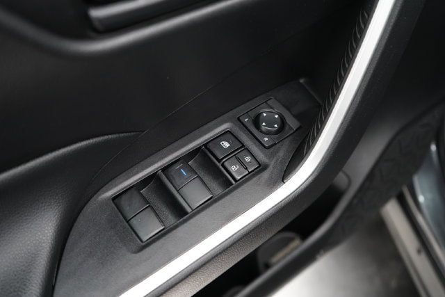 2022 Toyota RAV4 LE - 23081357 - 9