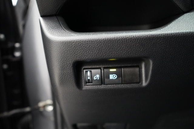 2022 Toyota RAV4 LE - 23081357 - 19