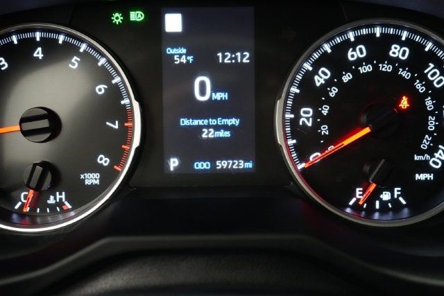 2022 Toyota RAV4 LE - 23081357 - 21