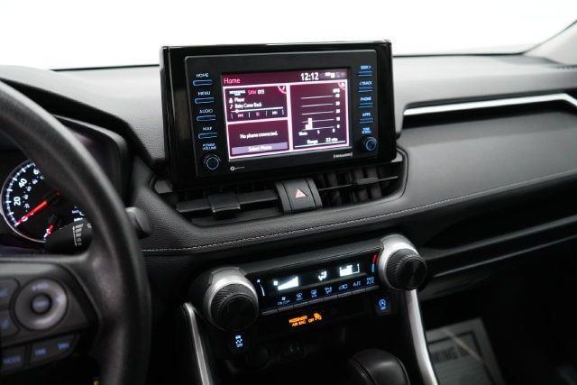 2022 Toyota RAV4 LE - 23081357 - 22