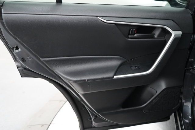 2022 Toyota RAV4 LE - 23081357 - 30