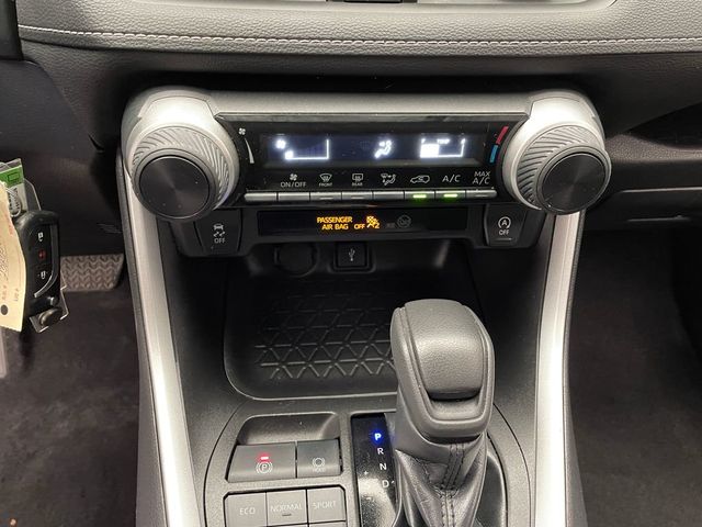 2022 Toyota RAV4 LE AWD - 22933315 - 25