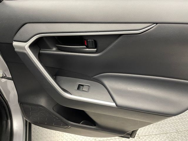 2022 Toyota RAV4 LE AWD - 22933315 - 33