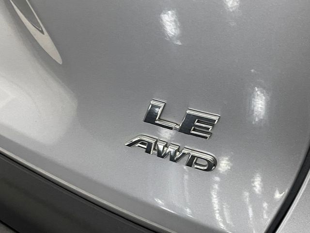 2022 Toyota RAV4 LE AWD - 22933315 - 40