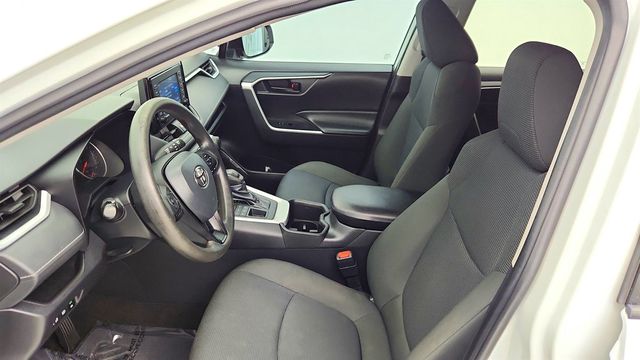 2022 Toyota RAV4 LE AWD - 22968468 - 17