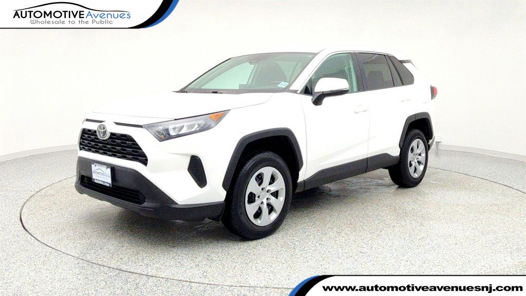 2022 Toyota RAV4 LE AWD with Blind Spot Monitor and RCTA - 22960205 | Video 1