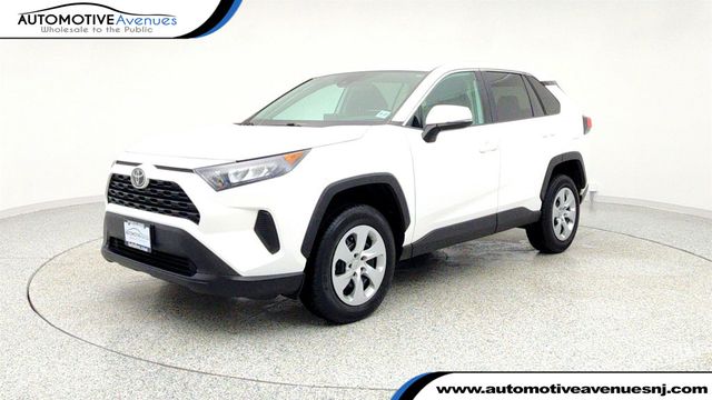 2022 Toyota RAV4 LE AWD with Blind Spot Monitor and RCTA - 22960205 - 0