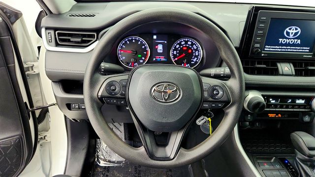 2022 Toyota RAV4 LE AWD with Blind Spot Monitor and RCTA - 22960205 - 12