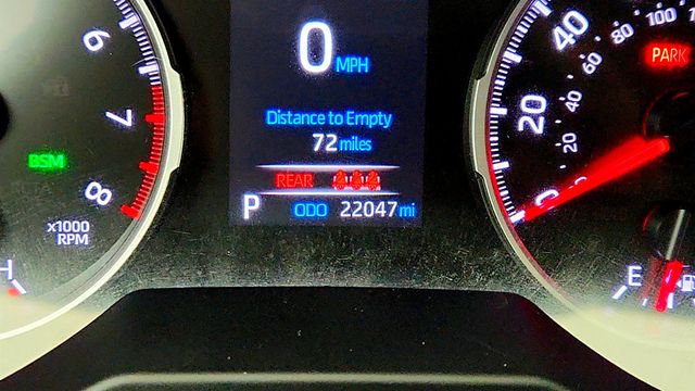 2022 Toyota RAV4 LE AWD with Blind Spot Monitor and RCTA - 22960205 - 14