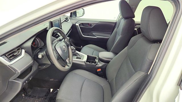 2022 Toyota RAV4 LE AWD with Blind Spot Monitor and RCTA - 22960205 - 18