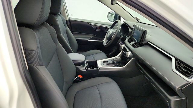 2022 Toyota RAV4 LE AWD with Blind Spot Monitor and RCTA - 22960205 - 22
