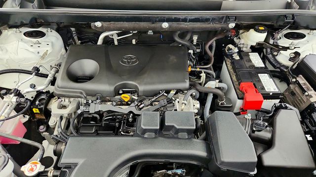 2022 Toyota RAV4 LE AWD with Blind Spot Monitor and RCTA - 22960205 - 25