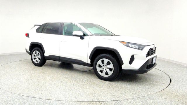 2022 Toyota RAV4 LE AWD with Blind Spot Monitor and RCTA - 22960205 - 2
