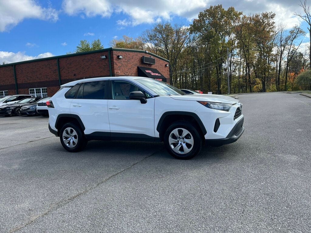 2022 Toyota RAV4 LE FWD - 22658992 - 2